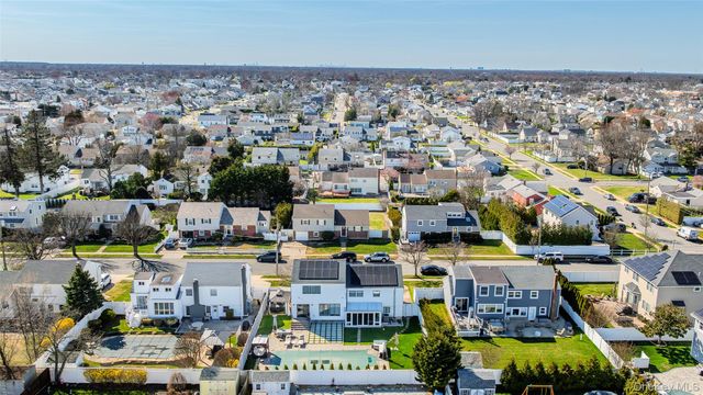 85 Massapequa Avenue, Massapequa, NY 11758