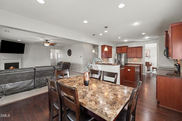1000 Harvest Point Drive, Fuquay Varina, NC 27526