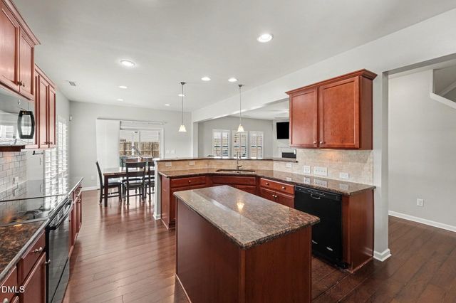 1000 Harvest Point Drive, Fuquay Varina, NC 27526