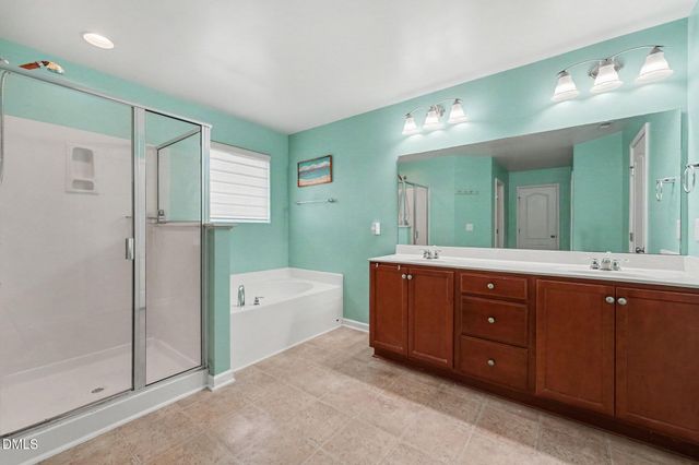 1000 Harvest Point Drive, Fuquay Varina, NC 27526