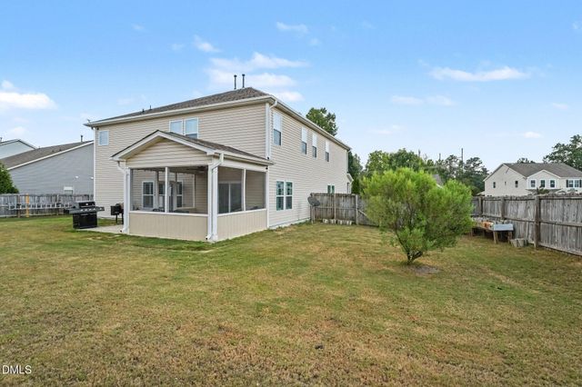 1000 Harvest Point Drive, Fuquay Varina, NC 27526