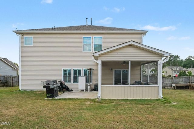 1000 Harvest Point Drive, Fuquay Varina, NC 27526