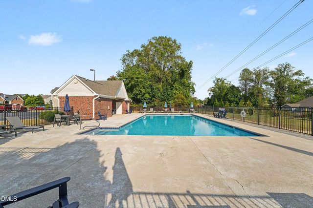 1000 Harvest Point Drive, Fuquay Varina, NC 27526