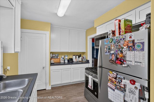 2155 Cedar Street, Holt, MI 48842