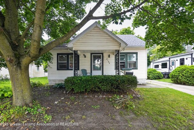2155 Cedar Street, Holt, MI 48842