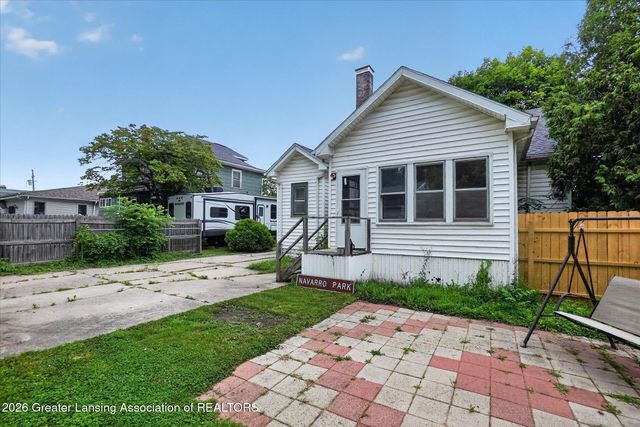 2155 Cedar Street, Holt, MI 48842