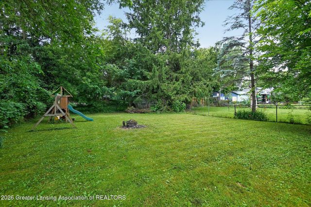 2155 Cedar Street, Holt, MI 48842