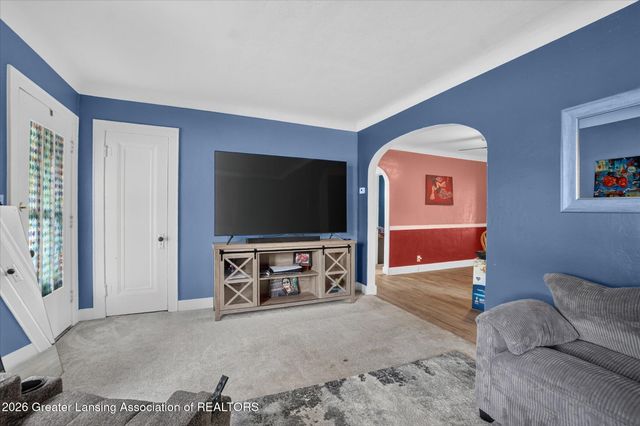 2155 Cedar Street, Holt, MI 48842