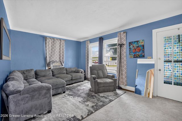 2155 Cedar Street, Holt, MI 48842