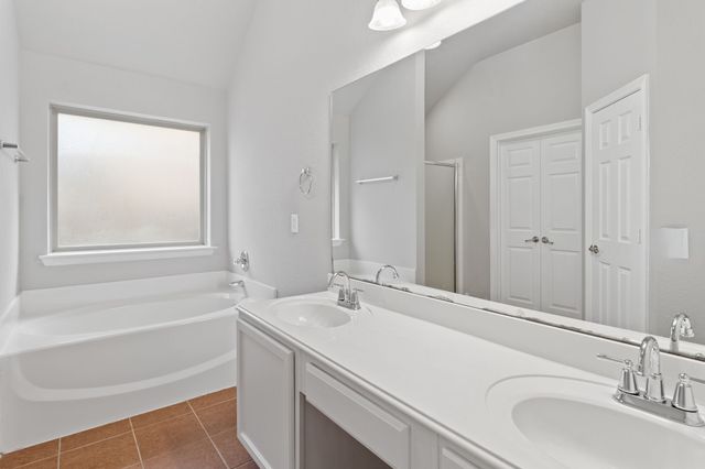 2213 Whitney Drive, Weatherford, TX 76087