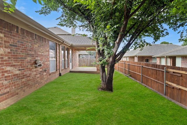 2213 Whitney Drive, Weatherford, TX 76087