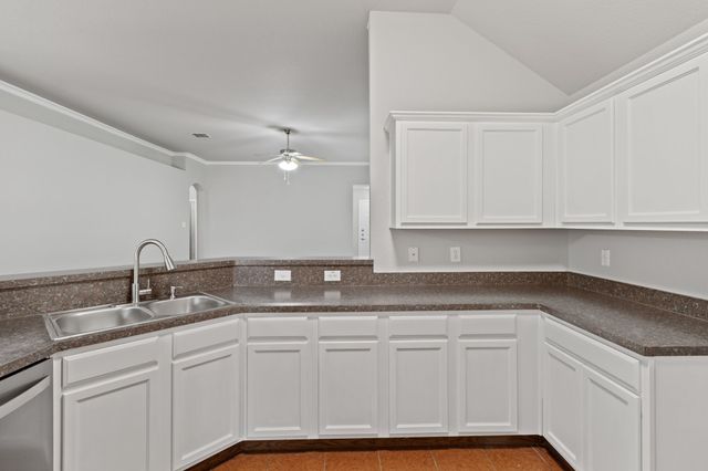 2213 Whitney Drive, Weatherford, TX 76087