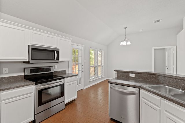 2213 Whitney Drive, Weatherford, TX 76087