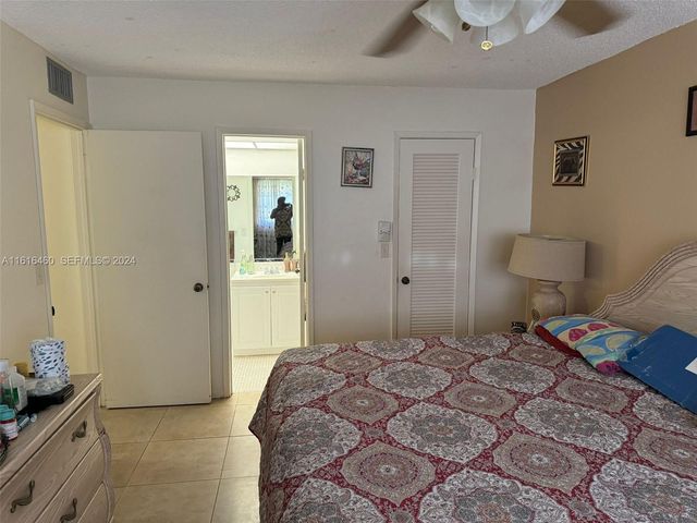 4047 NW 16th Street 110, Lauderhill, FL 33313