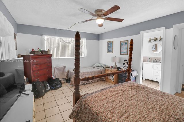 4851 NW 21st St 107, Lauderhill, FL 33313