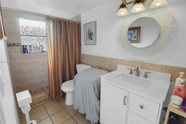 4851 NW 21st St 107, Lauderhill, FL 33313