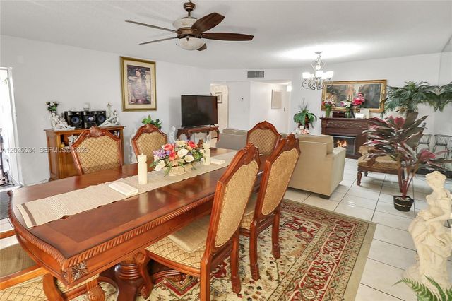 4851 NW 21st St 107, Lauderhill, FL 33313