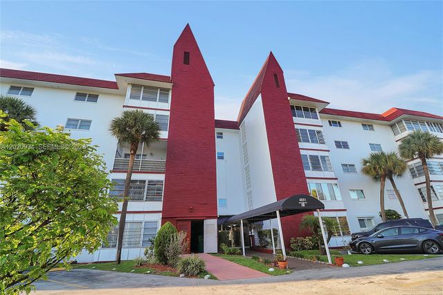 4851 NW 21st St 107, Lauderhill, FL 33313