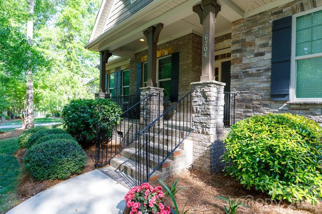 6704 Montgomery Road, Lake Wylie, SC 29710