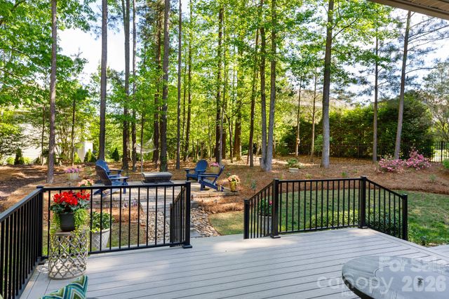 6704 Montgomery Road, Lake Wylie, SC 29710