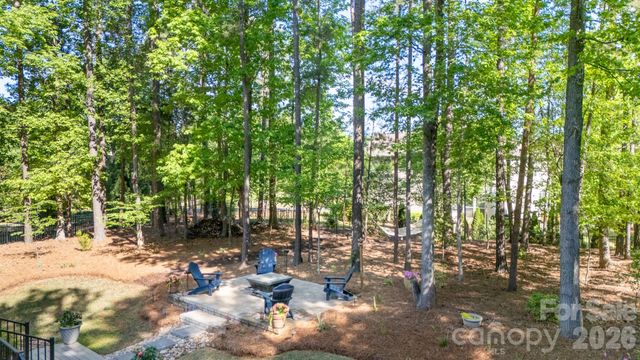 6704 Montgomery Road, Lake Wylie, SC 29710