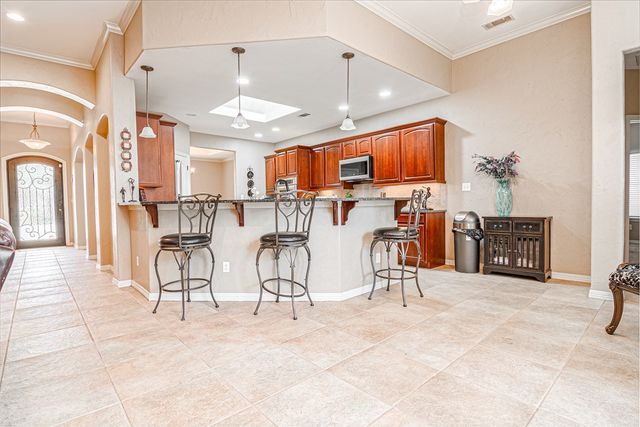 5201 Mathis St, Midland, TX 79707