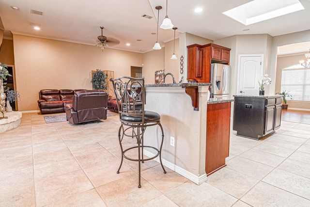 5201 Mathis St, Midland, TX 79707