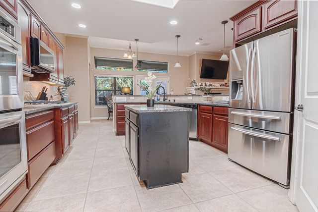 5201 Mathis St, Midland, TX 79707