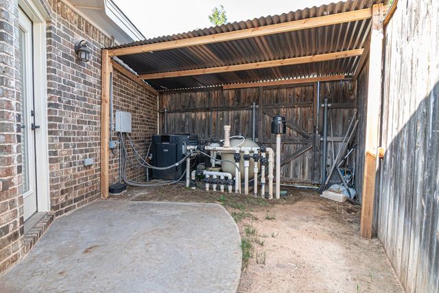 5201 Mathis St, Midland, TX 79707