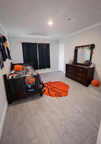 2854 Benny Griffin Rd, Livingston, TX 77351