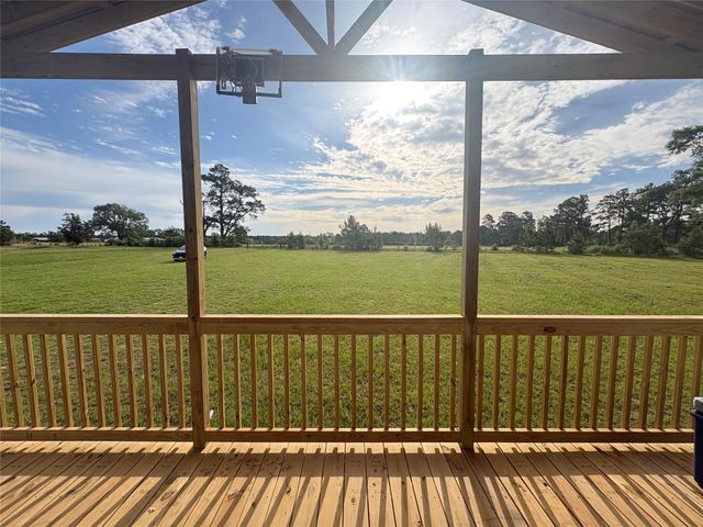 2854 Benny Griffin Rd, Livingston, TX 77351