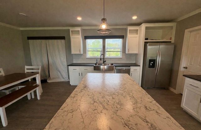 2854 Benny Griffin Rd, Livingston, TX 77351