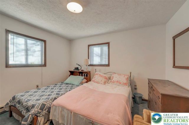 244 Lake Road, Coolbaugh Twp, PA 18466