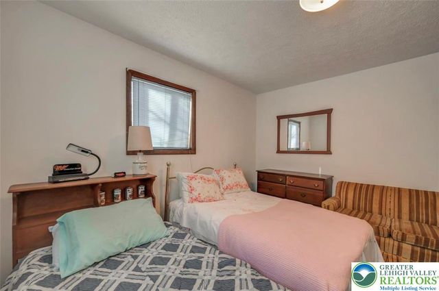 244 Lake Road, Coolbaugh Twp, PA 18466