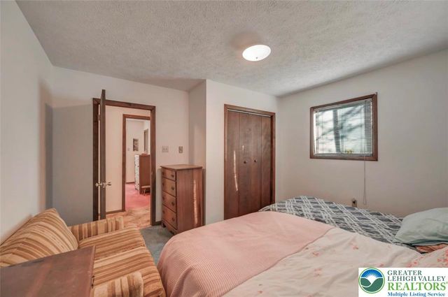 244 Lake Road, Coolbaugh Twp, PA 18466