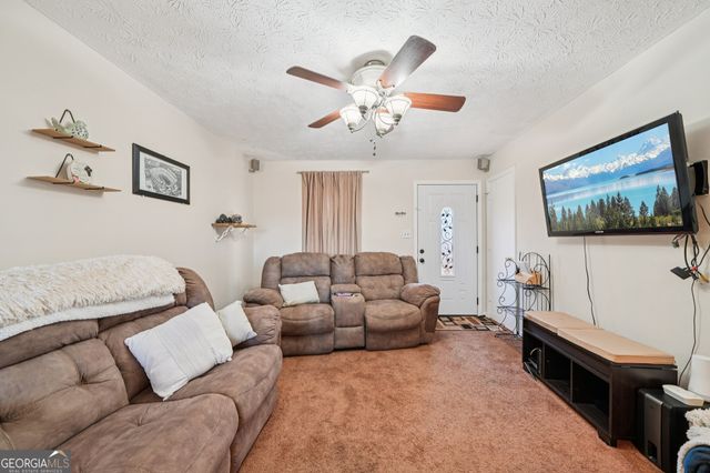 137 W James Circle, Hampton, GA 30228