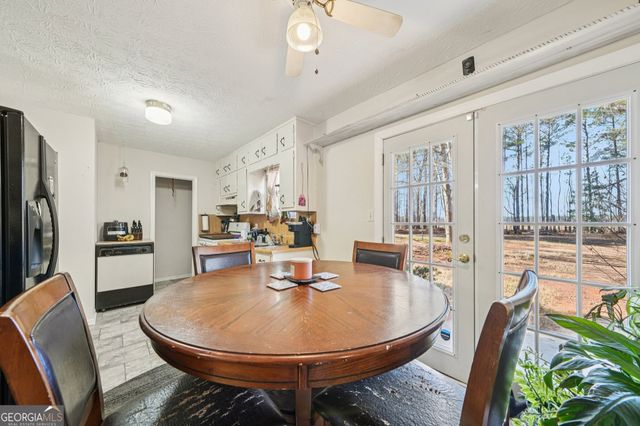 137 W James Circle, Hampton, GA 30228