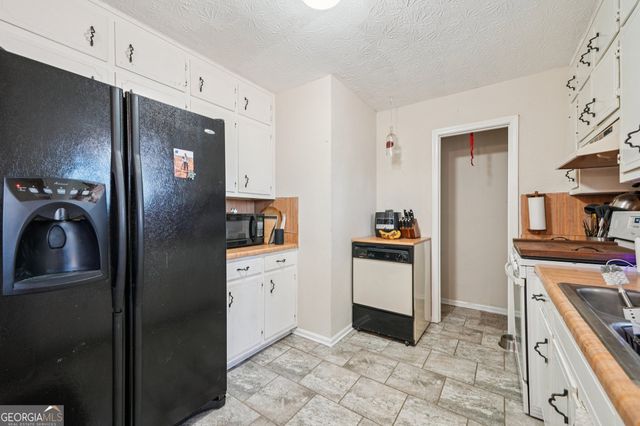 137 W James Circle, Hampton, GA 30228