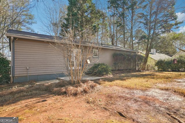 137 W James Circle, Hampton, GA 30228