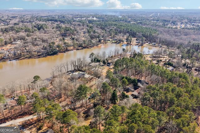 137 W James Circle, Hampton, GA 30228