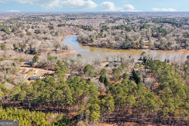 137 W James Circle, Hampton, GA 30228