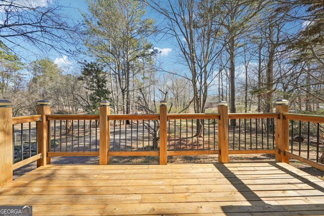 137 W James Circle, Hampton, GA 30228