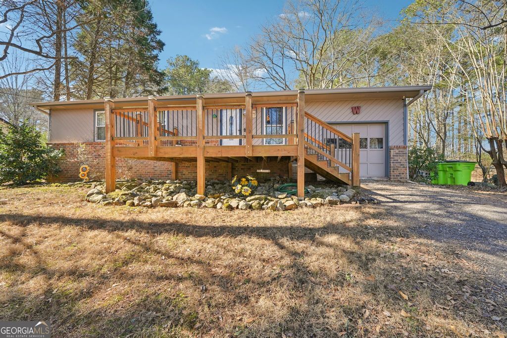 137 W James Circle, Hampton, GA 30228