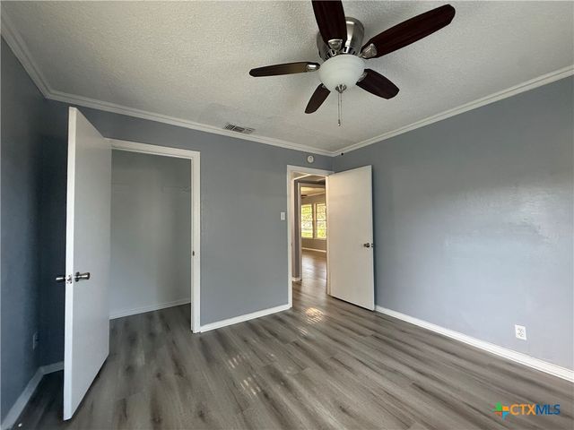 113 Bonham Street, Port Lavaca, TX 77979