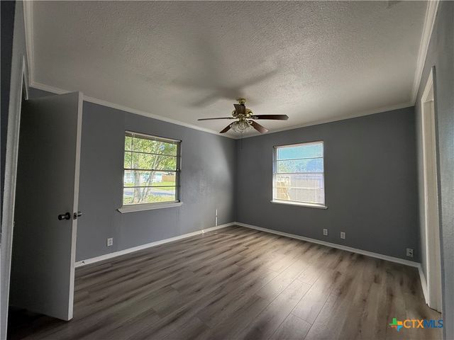 113 Bonham Street, Port Lavaca, TX 77979