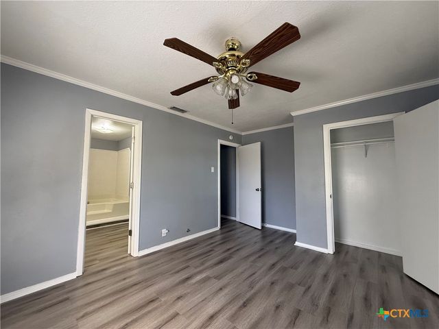 113 Bonham Street, Port Lavaca, TX 77979