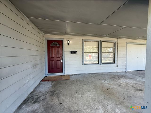 113 Bonham Street, Port Lavaca, TX 77979