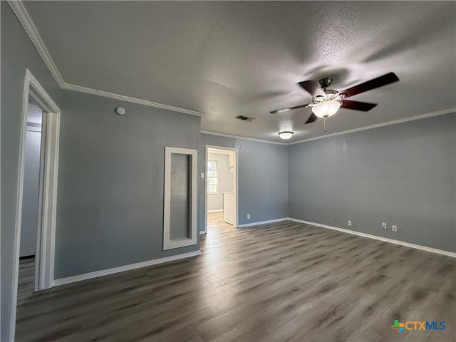 113 Bonham Street, Port Lavaca, TX 77979