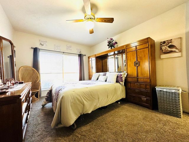 4754 Wynnview Drive, Friendswood, TX 77546