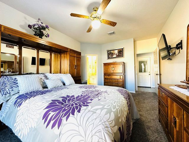 4754 Wynnview Drive, Friendswood, TX 77546